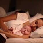 Beneficios Psicológicos Del Colecho: Conoce Los Beneficios Y Riesgos De Dormir Con Tus Hijos