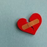 Cómo Superar El Síndrome Del Corazón Roto Y Sanar Emocionalmente