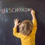 Unschooling: una alternativa educativa basada en la exploración y el aprendizaje autónomo.